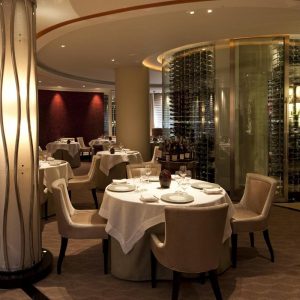 Contemporary Fine Dining Skirting